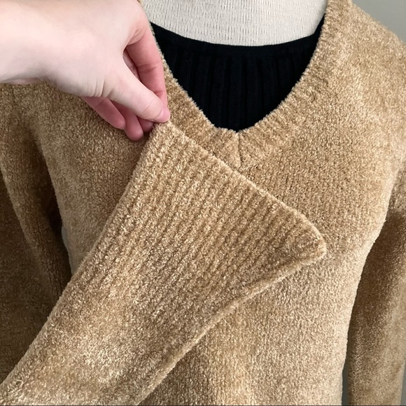 Retro Chenille V-Neck Pullover Sweater - Picture 4 of 6
